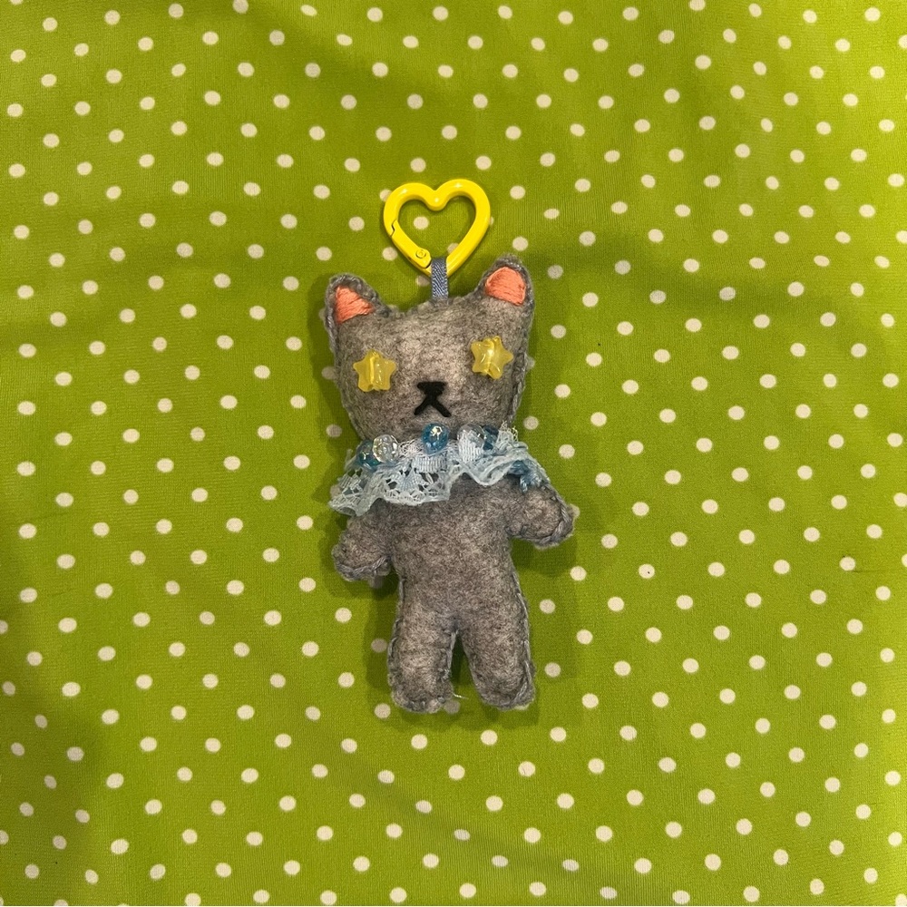 Gray Felt Cat Keychain